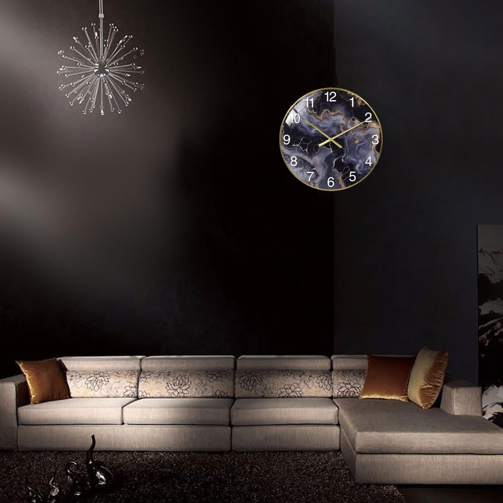 Moderne Wanduhr aus Glas mit Marmorierung